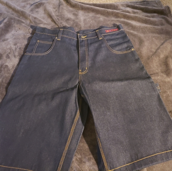 Coogi Raw Shorts - Picture 2 of 5